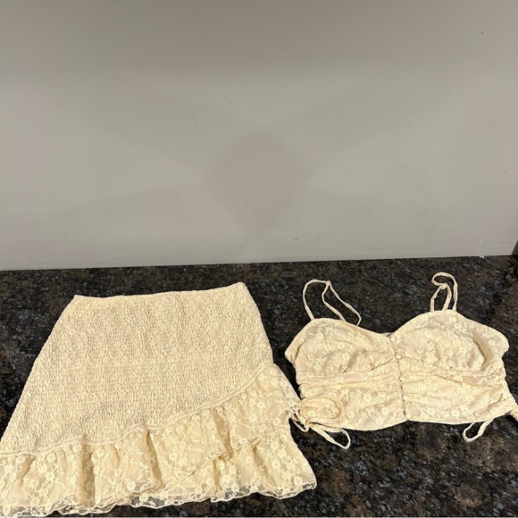 2 Piece Set Le Lis Summer Romance Ruched Skirt Tank Top Cream Lace Large - Picture 5 of 11